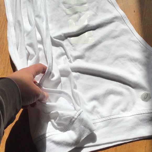 ASICS top - Picture 2 of 4